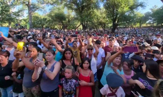 115fe566-971d-4b42-8de6-0c54ec33f3f1-ezgif.com-jpg-to-webp-converter