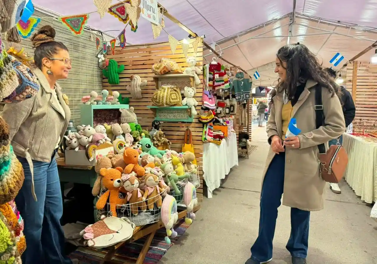 Continúa la Fiesta del Tejido Artesanal en Capilla del Monte: feria y talleres